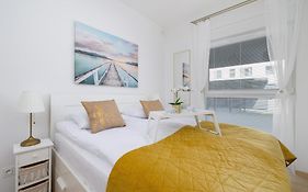 Luxury Two Bedroom Apartment With Terrace And Parking By Renters Prestige