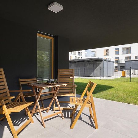 Luxury Two Bedroom Apartment With Terrace And Parking By Renters Prestige Катовіце Екстер'єр фото