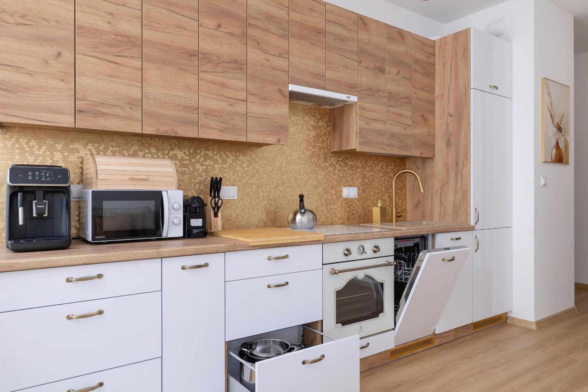 Luxury Two Bedroom Apartment With Terrace And Parking By Renters Prestige Катовіце Екстер'єр фото