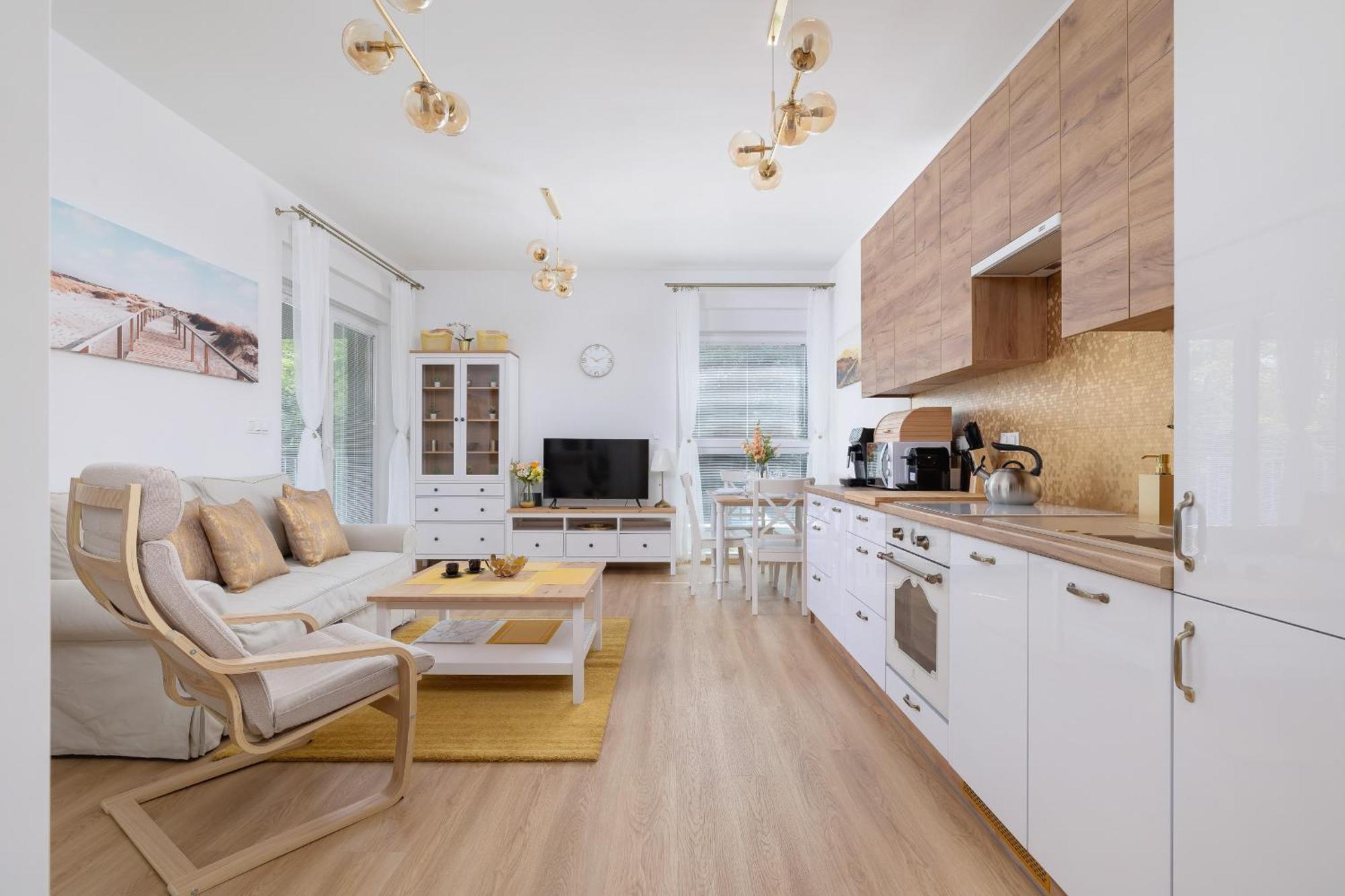 Luxury Two Bedroom Apartment With Terrace And Parking By Renters Prestige Катовіце Екстер'єр фото