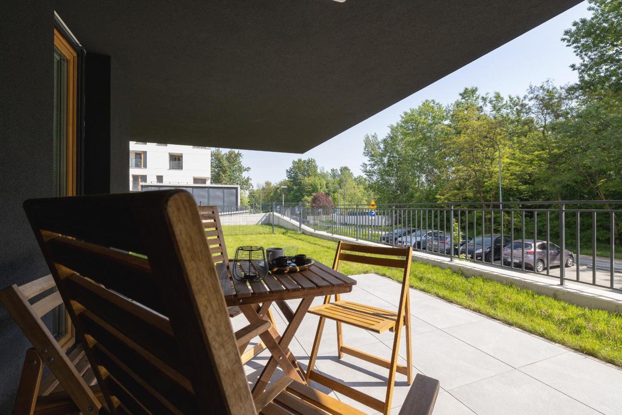 Luxury Two Bedroom Apartment With Terrace And Parking By Renters Prestige Катовіце Екстер'єр фото