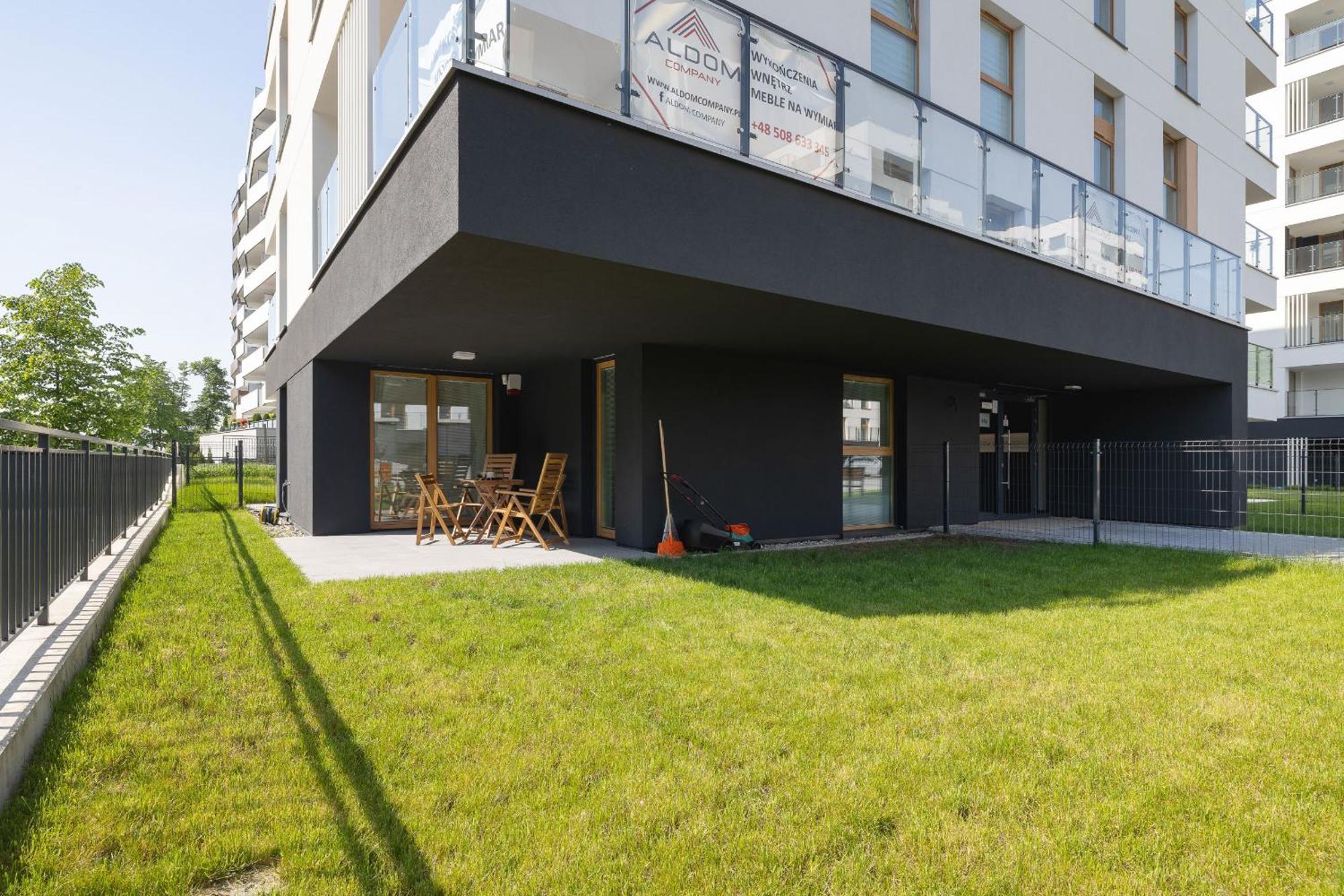 Luxury Two Bedroom Apartment With Terrace And Parking By Renters Prestige Катовіце Екстер'єр фото